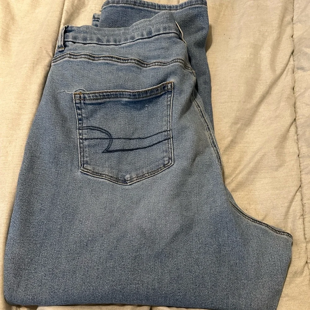 American Eagle curvy mom jean - Picture 2 of 3
